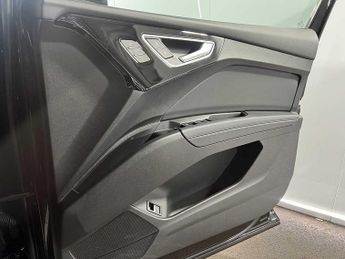 Audi Q4 E-tron Q4  Edition 1 40 e-tron  150,00 kW