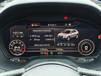 Audi Q2 S line 35 TFSI  150 PS S tronic