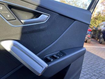 Audi Q2 S line 35 TFSI  150 PS S tronic