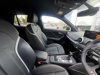 Audi Q2 S line 35 TFSI  150 PS S tronic