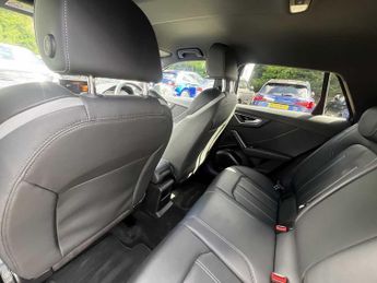 Audi Q2 S line 35 TFSI  150 PS S tronic