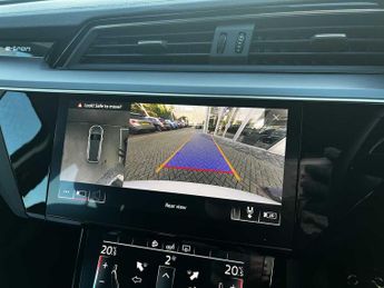 Audi e-tron 55 quattro 300,00 kW