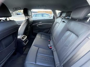 Audi e-tron 55 quattro 300,00 kW