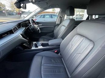 Audi e-tron 55 quattro 300,00 kW