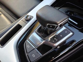 Audi A4 S line 40 TFSI  204 PS S tronic