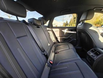 Audi A4 S line 40 TFSI  204 PS S tronic