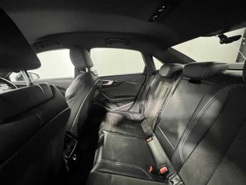 Audi A4 Black Edition 40 TDI quattro 190 PS S tronic