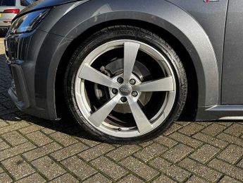 Audi TT Coup- S line 40 TFSI  197 PS S tronic