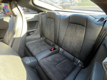 Audi TT Coup- S line 40 TFSI  197 PS S tronic