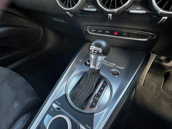 Audi TT Coup- S line 40 TFSI  197 PS S tronic