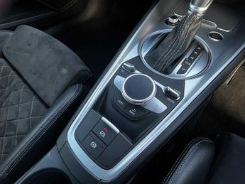 Audi TT Coup- S line 40 TFSI  197 PS S tronic