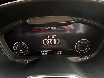 Audi TT Coup- Black Edition 40 TFSI  197 PS S tronic