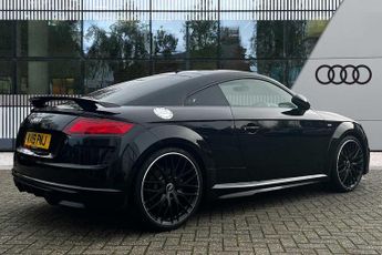 Audi TT Coup- Black Edition 40 TFSI  197 PS S tronic