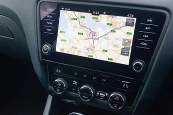 SKODA Octavia Estate (2017) 2.0 TDI (150PS) SE L DSG