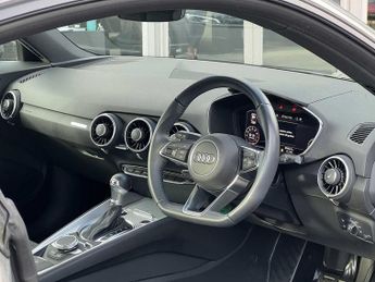 Audi TT Coup- Sport 40 TFSI  197 PS S tronic