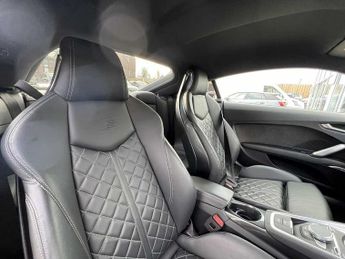 Audi TT Coup- Vorsprung 40 TFSI  197 PS S tronic