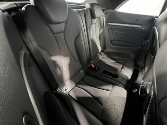 Audi A3 Cabriolet S line 1.5 TFSI cylinder on demand  150 PS S tronic