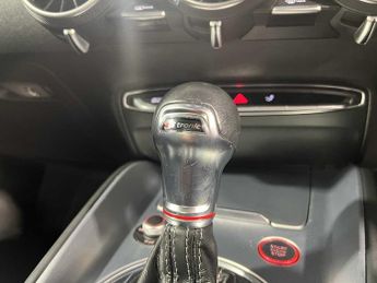 Audi TT S Coup- Black Edition 2.0 TFSI quattro 310 PS S tronic