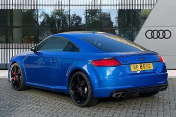 Audi TT S Coup- Black Edition 2.0 TFSI quattro 310 PS S tronic