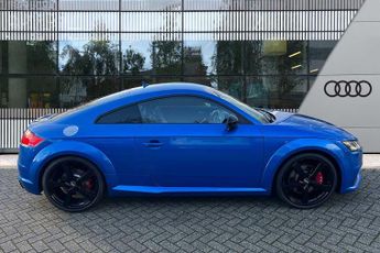 Audi TT S Coup- Black Edition 2.0 TFSI quattro 310 PS S tronic