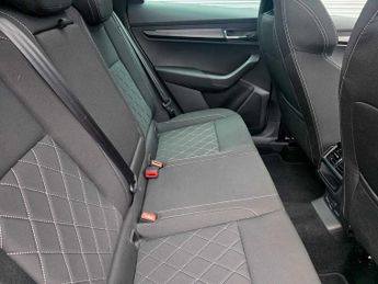 SKODA Karoq 1.5 TSI Sportline 5dr DSG