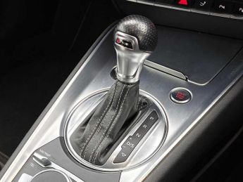 Audi TT Coupe Black Edition 2.0 TFSI quattro 230 PS S tronic