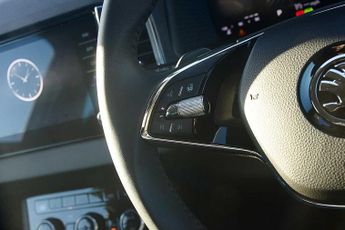 SKODA Karoq Estate 1.5 TSI SE L 5dr DSG