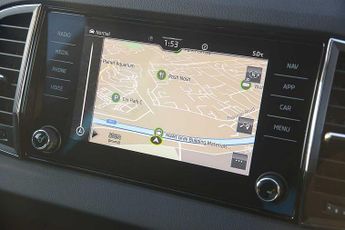 SKODA Karoq Estate 1.5 TSI SE L 5dr DSG