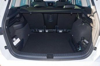 SKODA Karoq Estate 1.5 TSI SE L 5dr DSG