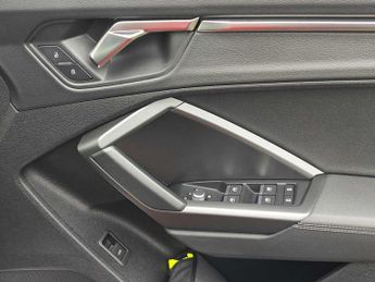 Audi Q3 S line 35 TFSI  150 PS S tronic