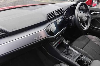 Audi Q3 S line 35 TFSI  150 PS S tronic