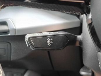 Audi Q2 S line 35 TFSI  150 PS S tronic