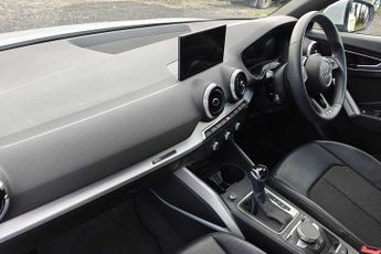 Audi Q2 S line 35 TFSI  150 PS S tronic