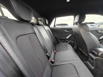 Audi Q2 S line 35 TFSI  150 PS S tronic