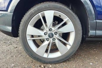 Audi Q2 S line 35 TFSI  150 PS S tronic