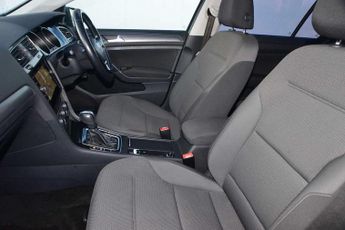 Volkswagen Golf 99kW e-35kWh 5dr Auto