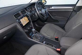 Volkswagen Golf 99kW e-35kWh 5dr Auto