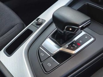 Audi A4 Avant Technik 35 TFSI  150 PS S tronic