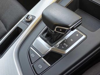 Audi A4 Avant Technik 35 TFSI  150 PS S tronic