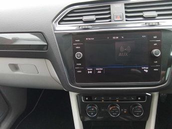 Volkswagen Tiguan 2.0 TSI 180PS SEL 4Motion DSG