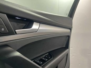 Audi Q5 Sport 50 TFSI e quattro 299 PS S tronic