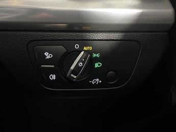 Audi Q5 Sport 50 TFSI e quattro 299 PS S tronic