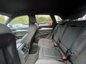Audi Q5 MY23.5 S line 50 TFSI e quattro 299 PS S tronic