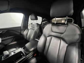 Audi Q7 Black Edition 55 TFSI quattro 340 PS tiptronic