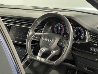 Audi Q7 Black Edition 55 TFSI quattro 340 PS tiptronic