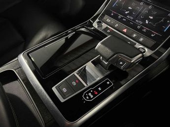 Audi Q7 Black Edition 55 TFSI quattro 340 PS tiptronic