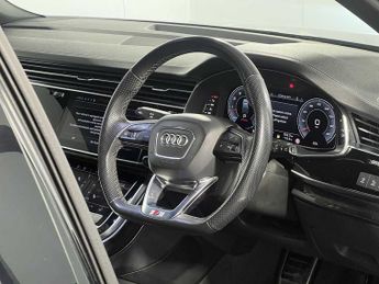 Audi Q7 Black Edition 55 TFSI quattro 340 PS tiptronic