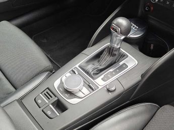 Audi A3 S line Navigation 1.8 TFSI quattro 180 PS S tronic