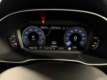 Audi Q3 S line 45 TFSI e  245 PS S tronic