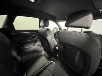 Audi Q3 Black Edition 35 TFSI  150 PS S tronic